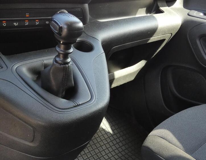 Peugeot Partner 6