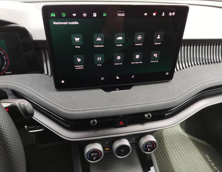 Škoda Superb 15