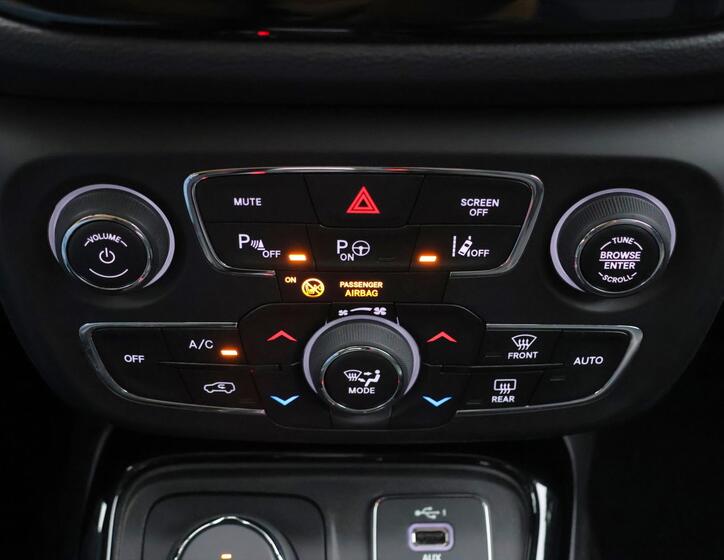 Jeep Compass 24