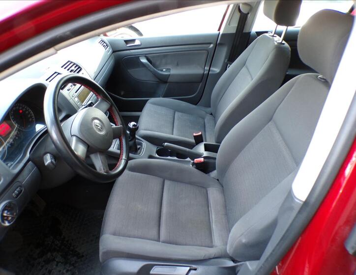 Volkswagen Golf 11