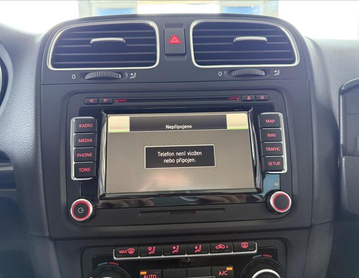 Volkswagen Golf 16