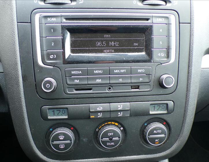 Volkswagen Golf 9