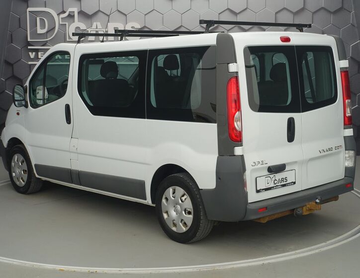 Opel Vivaro 2