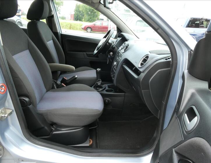 Ford Fusion 16