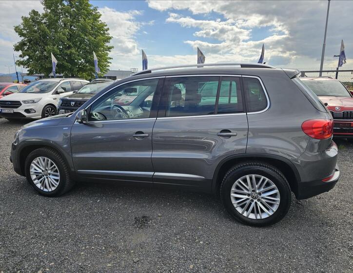 Volkswagen Tiguan 9