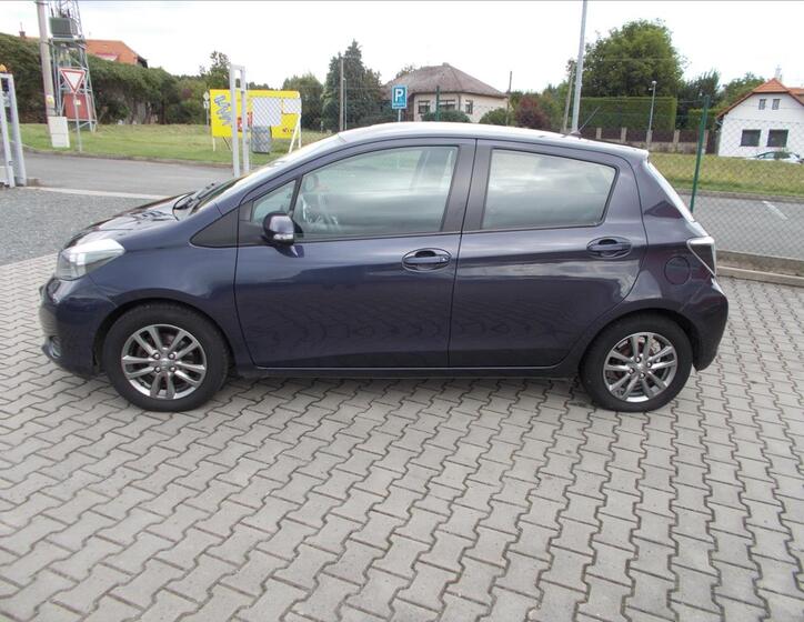 Toyota Yaris 4