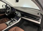 Audi Q7 23