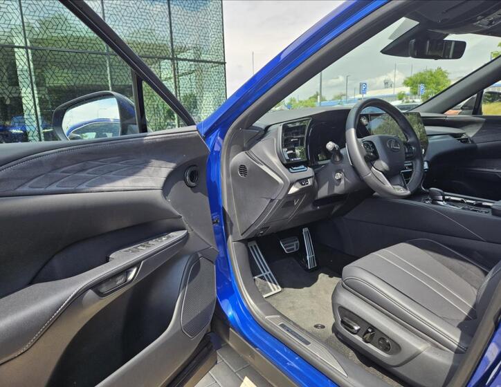 Lexus RX 500h 18