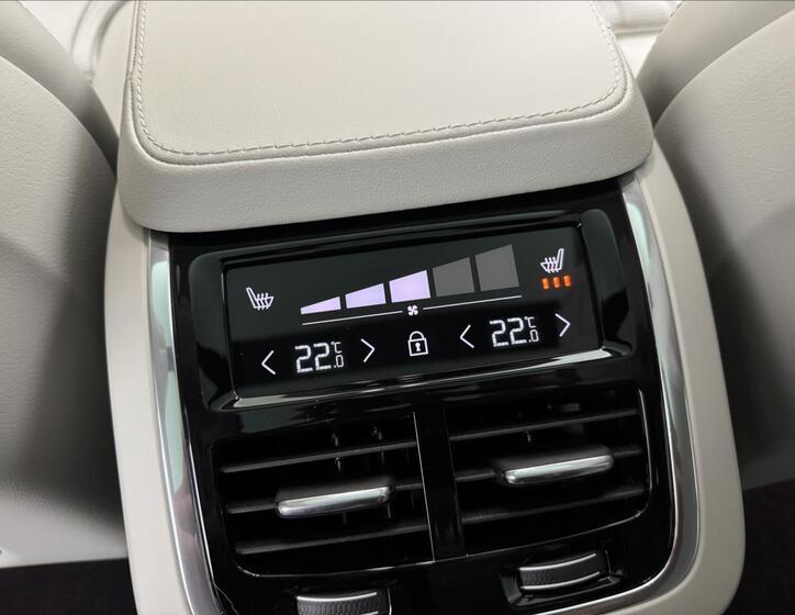 Volvo XC90 43