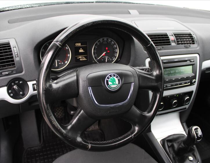 Škoda Octavia 14