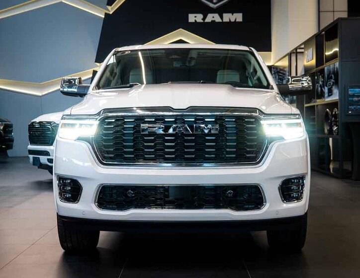 Dodge RAM 14