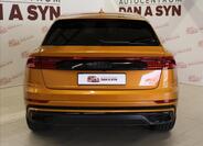 Audi Q8 5