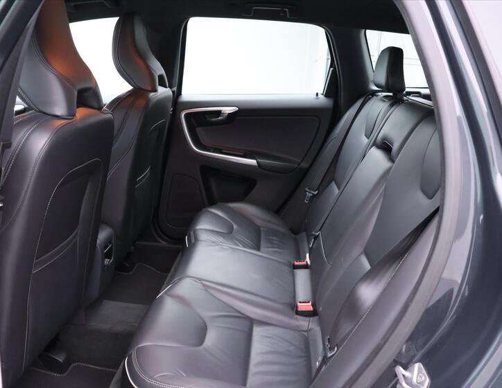 Volvo XC60 16