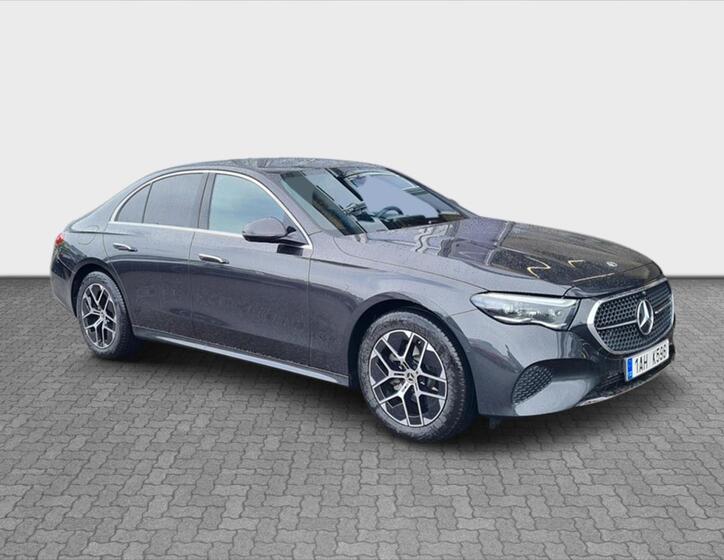 Mercedes-Benz Třídy E 7