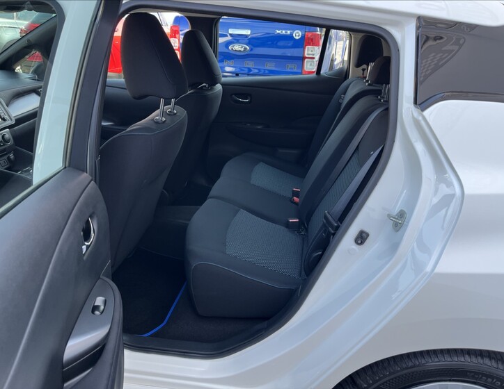 Nissan Leaf 17