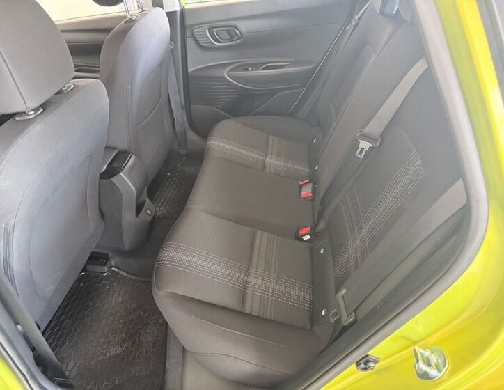 Hyundai i20 6