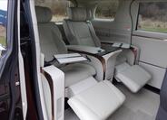 Lexus LM 350h 39