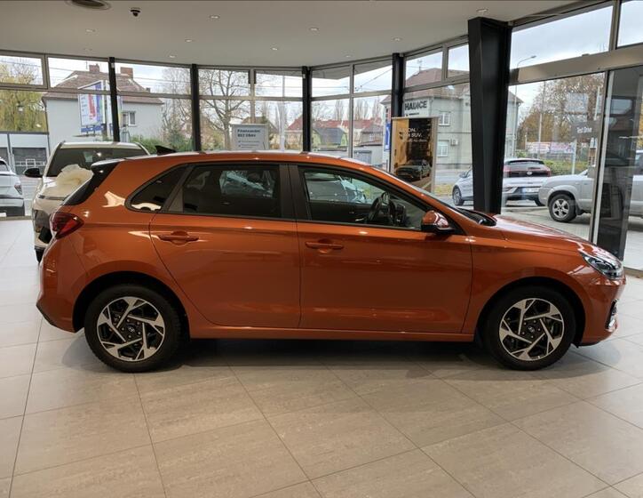 Hyundai i30 4