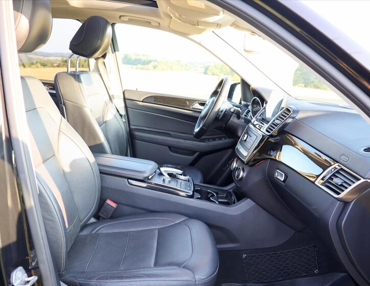 Mercedes-Benz GLE 14