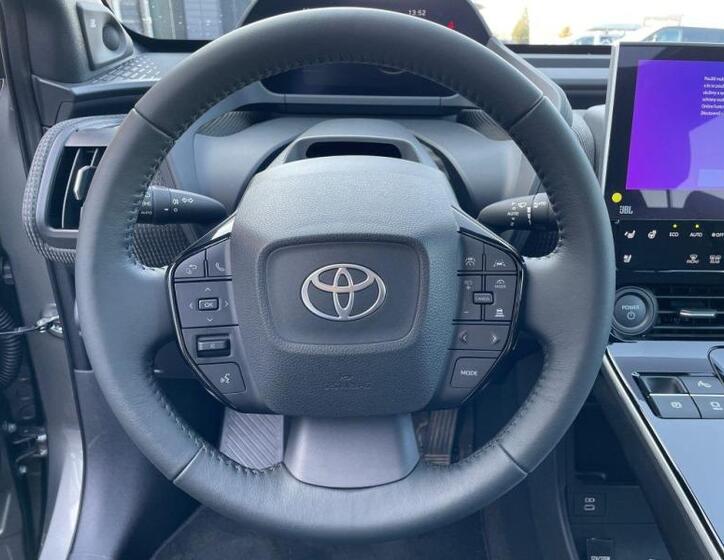 Toyota bZ4X 22