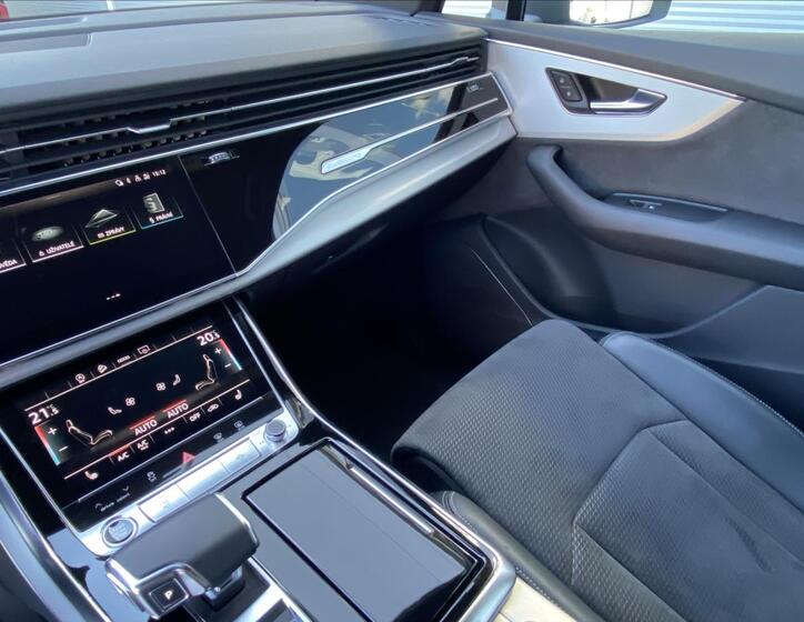 Audi Q7 33