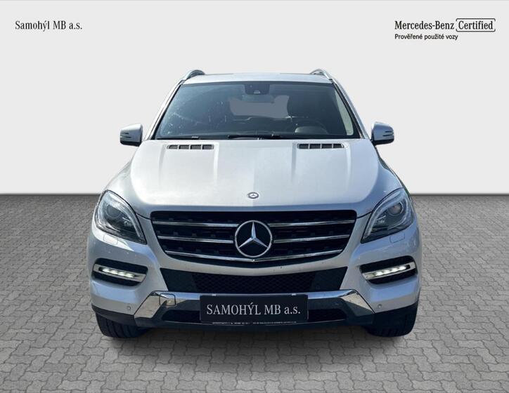 Mercedes-Benz Třídy M 8