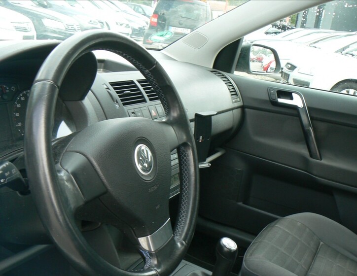 Volkswagen Polo 9
