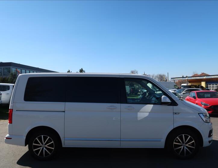 Volkswagen Multivan 5
