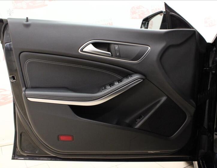 Mercedes-Benz CLA 9