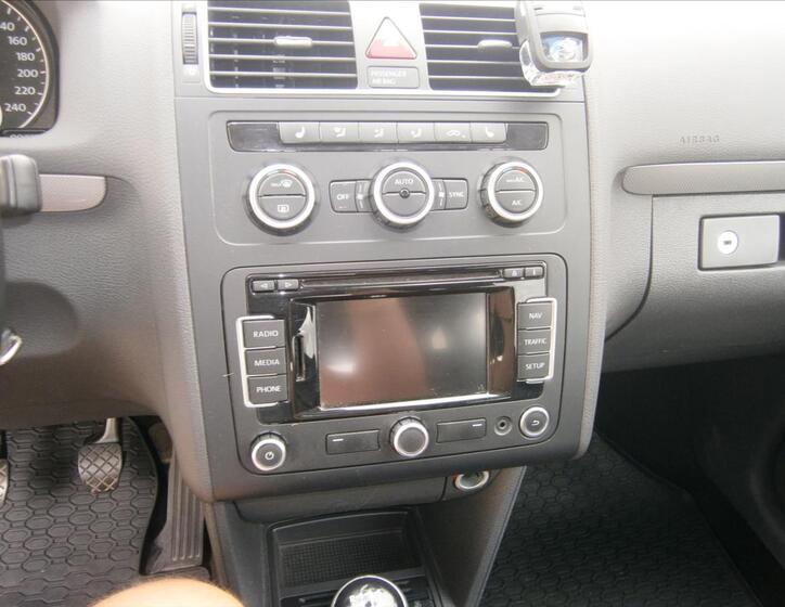 Volkswagen Touran 16