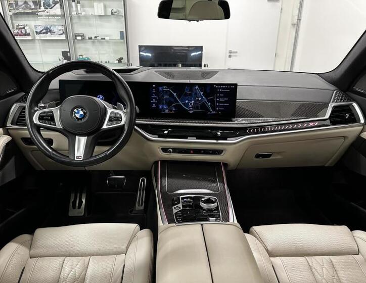 BMW X7 15