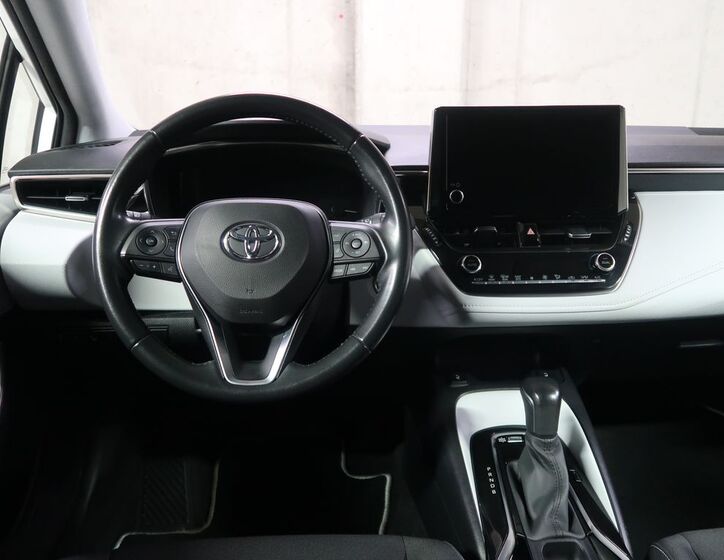 Toyota Corolla 16