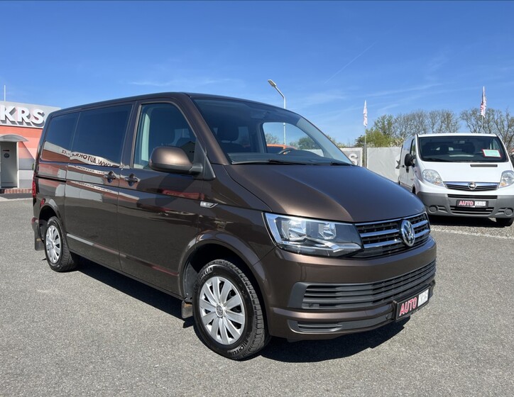 Volkswagen Caravelle 1