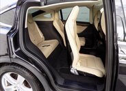 Tesla Model X 28