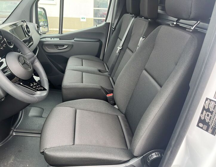 Mercedes-Benz Sprinter 12