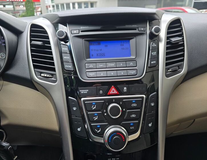 Hyundai i30 19