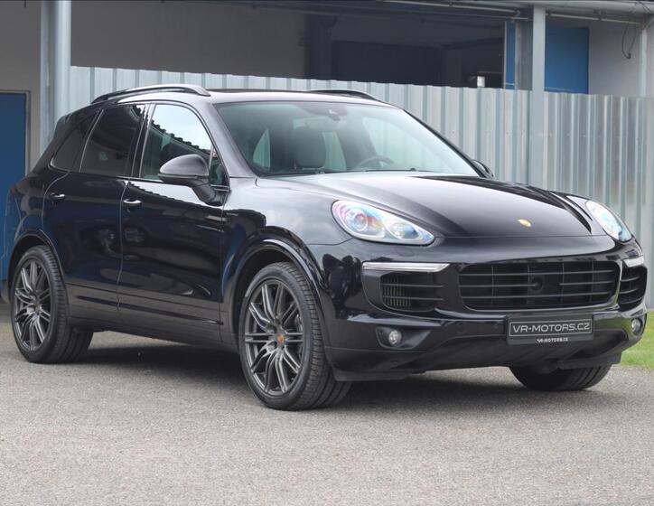 Porsche Cayenne 1