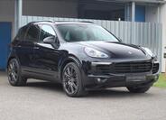 Porsche Cayenne 1