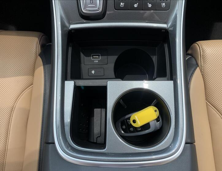 Hyundai Santa Fe 26