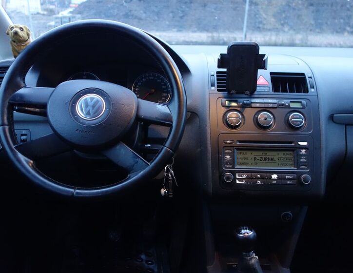 Volkswagen Touran 9