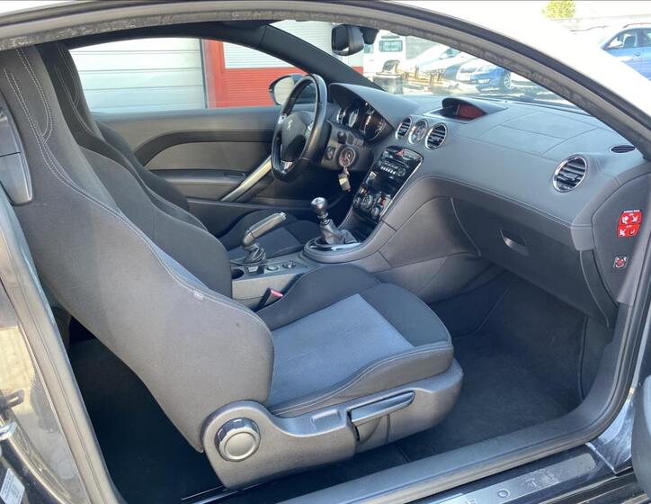 Peugeot RCZ 17
