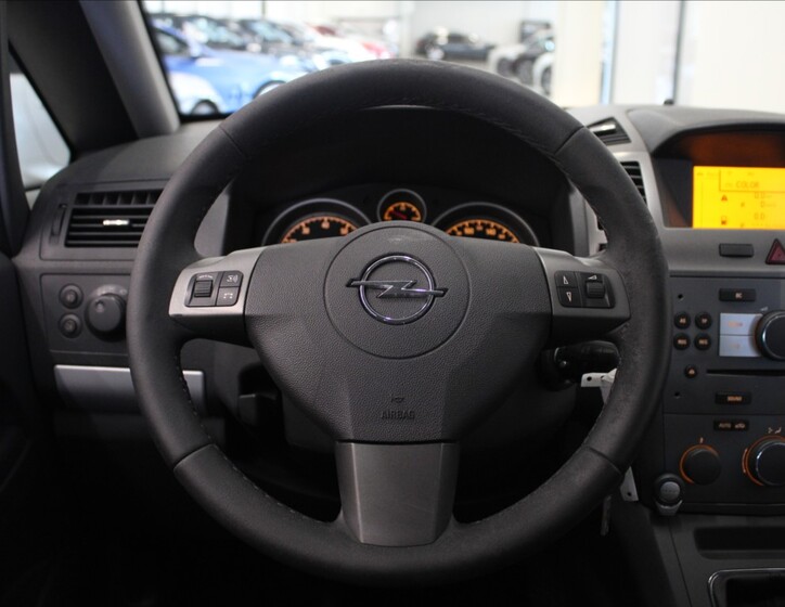 Opel Zafira 10
