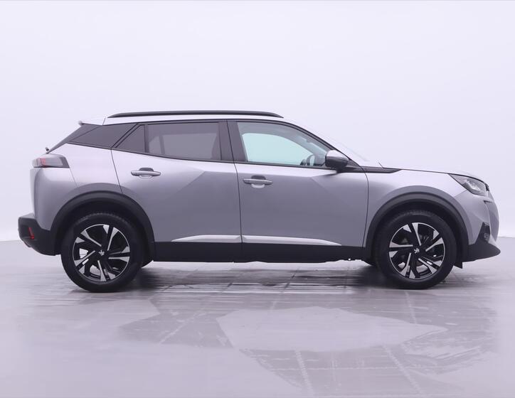 Peugeot 2008 8