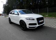 Audi Q7 4