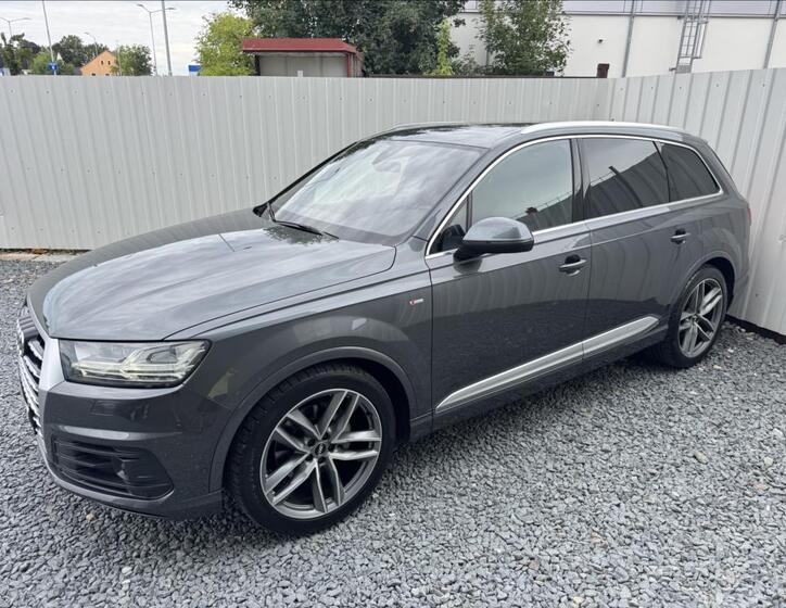 Audi Q7 5