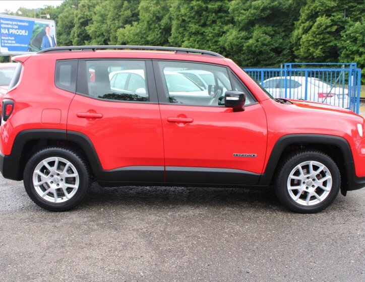 Jeep Renegade 4