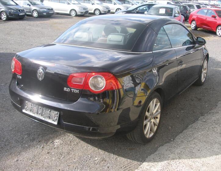 Volkswagen EOS 3