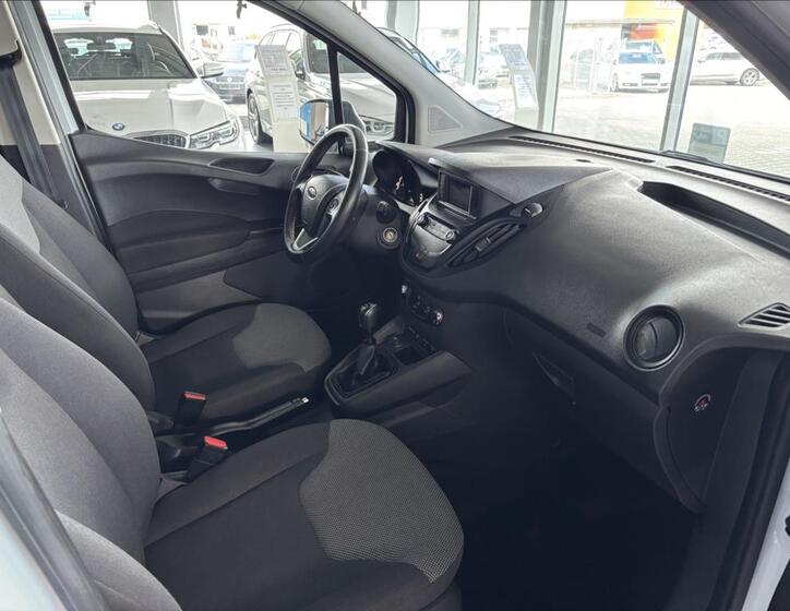 Ford Tourneo Courier 9