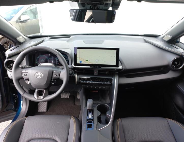 Toyota C-HR 13