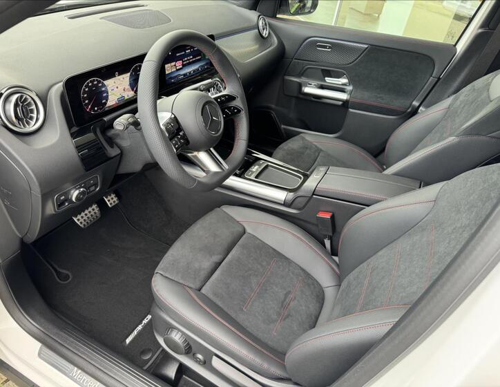 Mercedes-Benz GLA 6